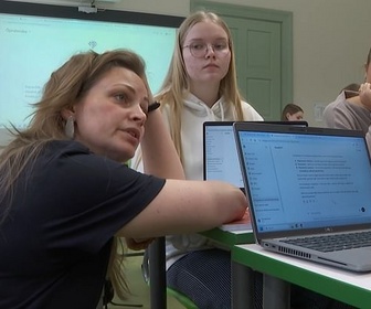 Replay ARTE Journal - Estonie : ChatGPT arrive au lycée