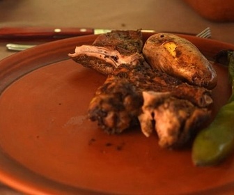 Replay Pérou : la pachamanca - Voyage en cuisine