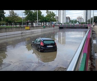 Replay Pluies extrêmes en Espagne : les rues de Torrent ravagées par les inondations