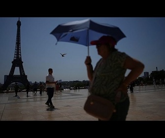 Replay Canicule proche de 40 °C en France : les touristes adaptent leurs habitudes