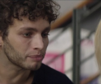 Replay Les grands - S02 E05 - La Surprise