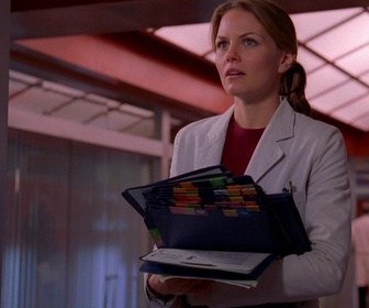 Replay Dr House - S02 E14 - Maladies d'amour