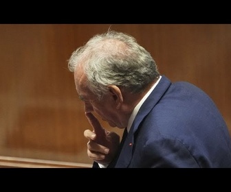 Replay Bayrou perd le vote de confiance, Macron prend acte