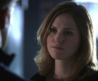 Replay Les experts - S03 E17 - La mort au tournant