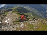 Replay No Comment. Un wingsuit révolutionnaire repousse les limites du vol humain