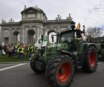 Replay Agriculture : la colère s'étend en Europe - Espagne : les agriculteurs bloquent Madrid