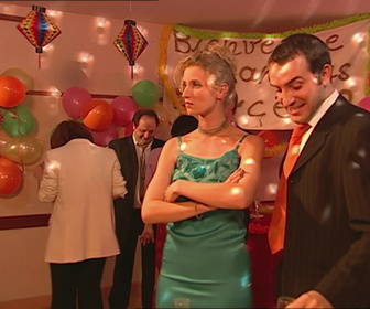 Replay Un gars, une fille - S2E43 - Soirée des anciens