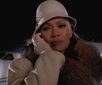 Replay Ugly Betty - S3 E16 - Tout s'écroule