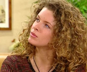 Replay Hélène et les garçons - S06 E10 - Répétition ratée