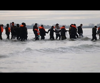 Replay France : plus de 250 migrants traversent la Manche vers l'Angleterre avec le retour du calme