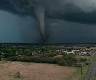 Replay Catastrophes naturelles : piégés au cœur du chaos - S1E6 - Tornade au Texas