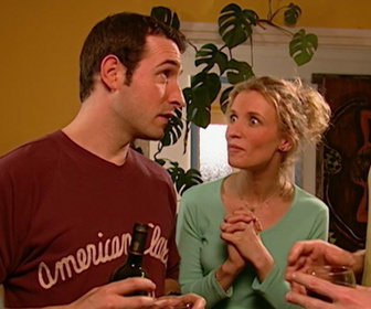 Replay Un gars, une fille - S2E37 - Soirée avec les copains