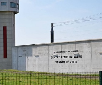 Replay 28 minutes - Les détenus les plus dangereux découvrent la nouvelle case prison