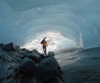 Replay Urgence climatique : un défi mondial - Glaciers - Enquête sur une disparition