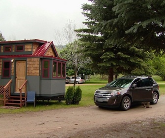 Replay Tiny House Hunting - S02 E04