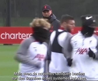 Replay The evolution of football - S2 E9 - L'évolution des tactiques de football