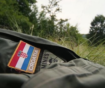 Replay La Croatie, une carte postale et des mines - ARTE Regards