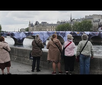 Replay Le Pont Neuf à nouveau emballé : l'artiste JR met en place son œuvre monumentale et éphémère