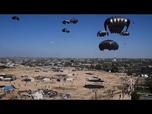 Replay Des dizaines de tonnes de nourriture et d'aide médicale larguées sur la bande de Gaza par la...
