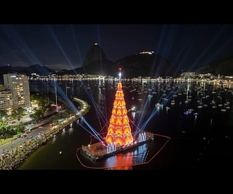 Replay Rio de Janeiro, au Brésil, dévoile un sapin de Noël flottant