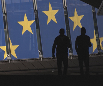 Replay Info éco - L'UE suspend la mise en oeuvre de son accord commercial avec les Etats-Unis