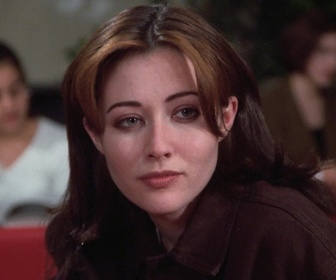 Replay Beverly Hills, 90210 - S04 E31 - Monsieur Walsh à Washington - Partie 1