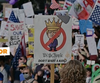 Replay États-Unis : Trump se comporte-t-il comme un roi ? - ARTE Journal Junior de lundi
