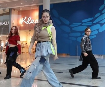 Replay Ukraine: des chorés de K-pop contre la guerre