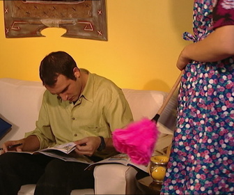 Replay Un gars, une fille - S3E53 - Et leur femme de ménage (3)