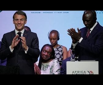 Replay Emmanuel Macron veut inscrire la restitution des œuvres africaines pillées dans la durée