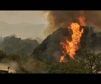 Replay Le Sud de l'Europe en proie à d'importants incendies qui ont fait au moins trois morts