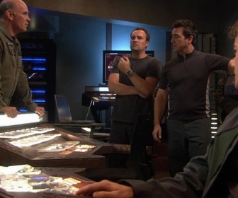 Replay Stargate Atlantis - S2 E17 - Possédés