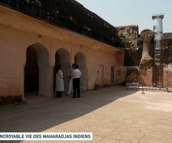 Replay Un jour, un doc week-end - L'incroyable vie des maharadjas indiens