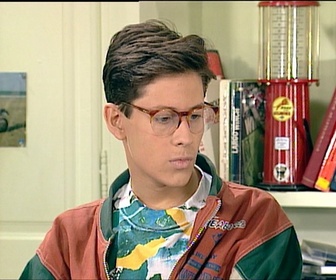 Replay Premiers baisers - S04 E01 - La photo