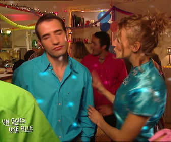 Replay Un gars, une fille - S4E31 - La crémaillère