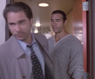 Replay Highlander - S05 E03 - Chasse à l'homme