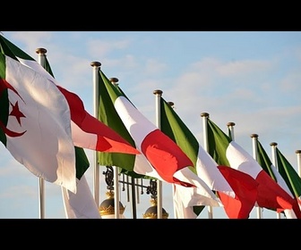 Replay En visite à Alger, Giorgia Meloni plaide pour un renforcement de la coopération énergétique...