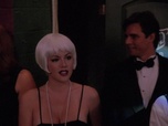 Replay Beverly Hills, 90210 - S07 E07 - Soirée d'Halloween