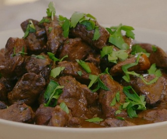 Replay Petits Plats en équilibre - Daube de sanglier
