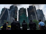 Replay Le bilan grimpe à 128 morts à Hong Kong, les autorités continuent la recherche des centaines de...
