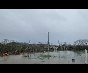 Replay Tempête Kristin au Portugal : la ville de Leiria en partie privée d'eau et d'électricité