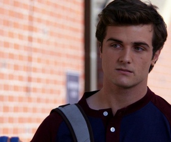 Replay Awkward - S5 E16 - Une amitié en danger