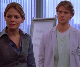 Replay Dr House - S02 E12 - Casse-tête