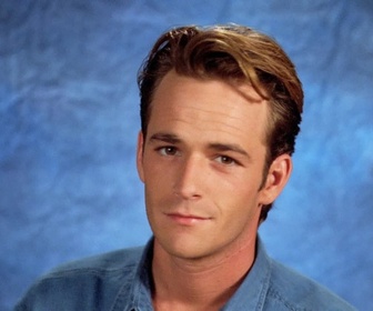 Replay Beverly Hills, 90210 - S04 E11 - Contestation féminine