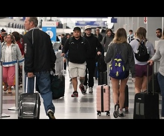 Replay Pour les eurodéputés, deux bagages à main gratuits en cabine lors d'un trajet en avion