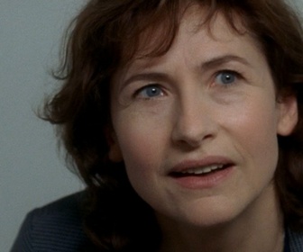 Replay La cour des grands - S02 E01 - Mia