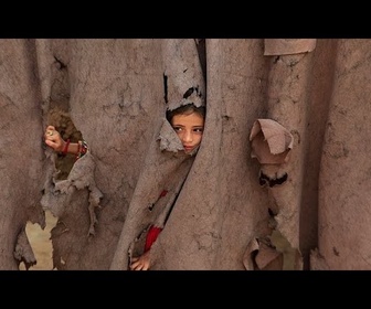 Replay Des dizaines de milliers d'Afghans rentrent du Pakistan après la date limite du retour