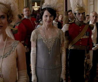 Replay Downton Abbey - S4 E9 - Dernières festivités