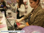 Replay Un jour, un doc - Relation mères-filles : fusion ou poison ?