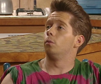 Replay Le miel et les abeilles - S03 E01 - L'abeille futée